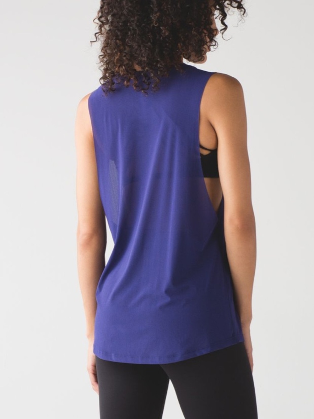 Lululemon Get Low Muscle Tank
Emperor Blue